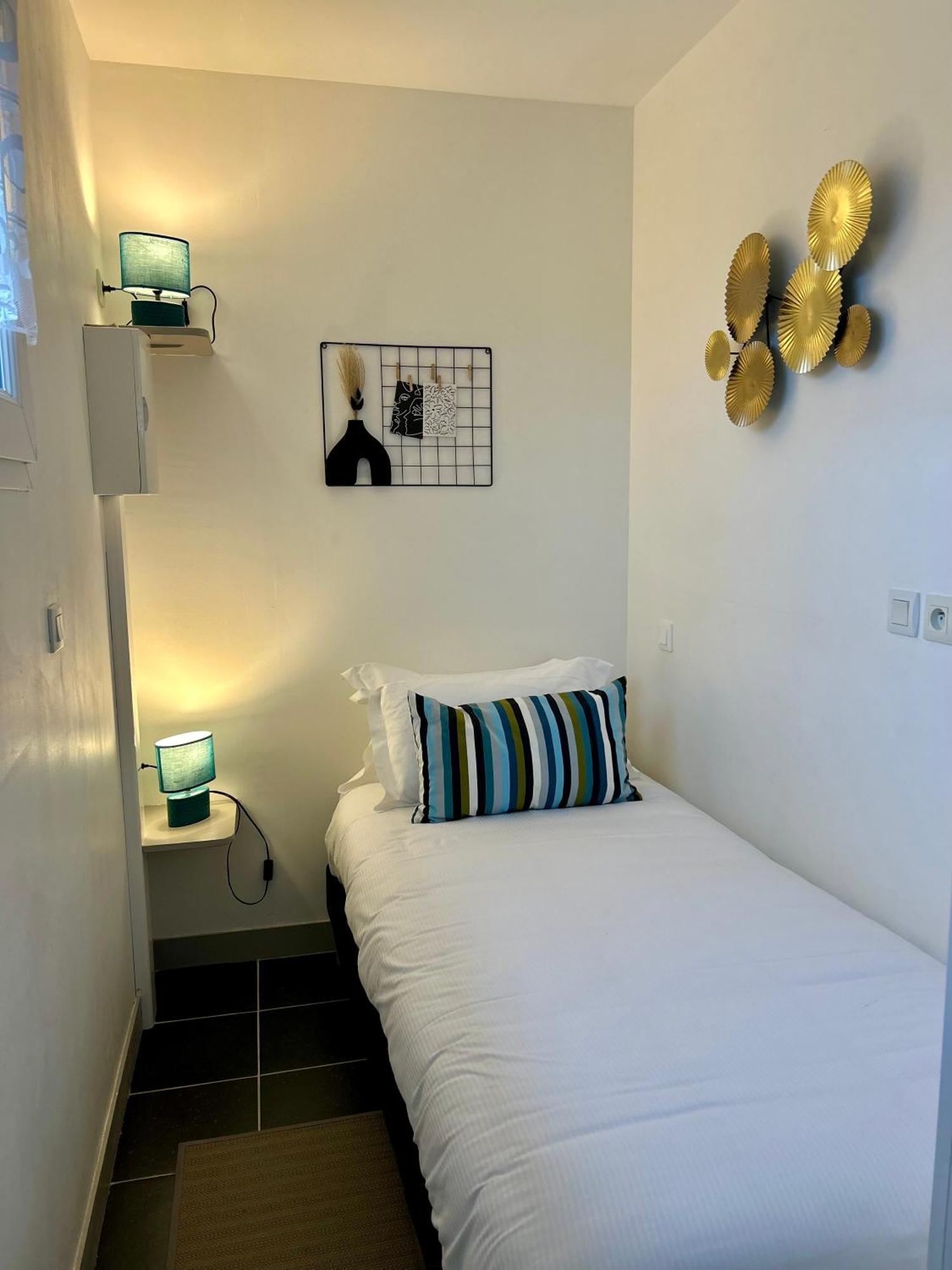 Brit Perros Hotel