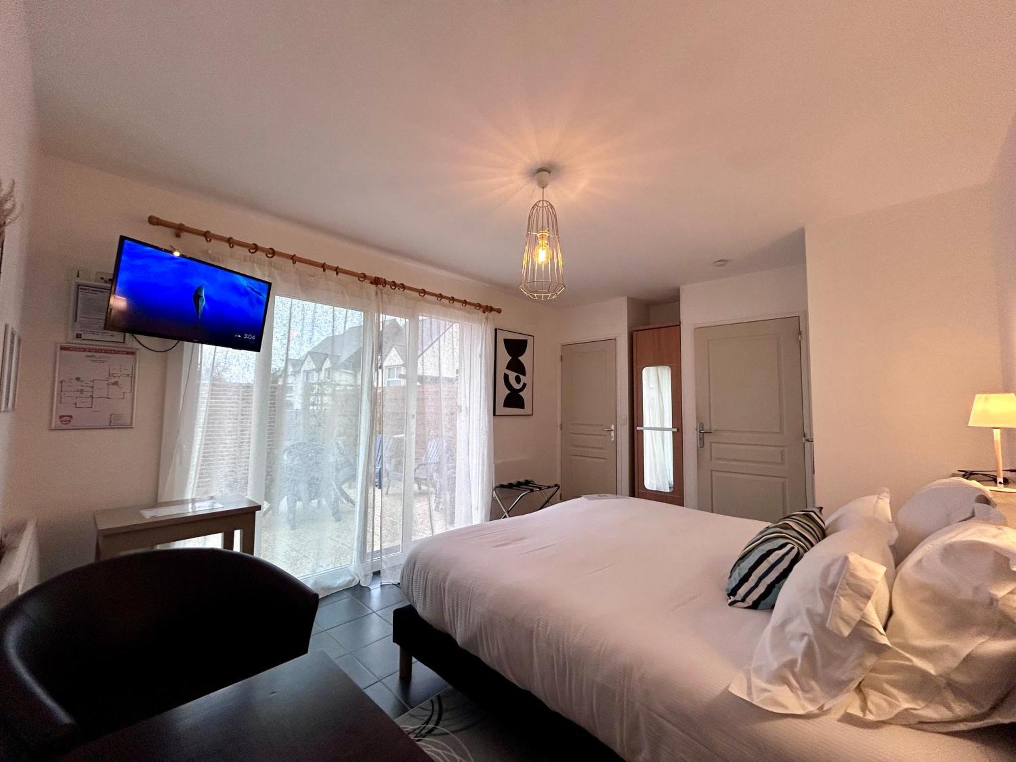Brit Lannion-perros Guirec Hotel 2*